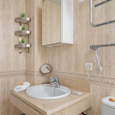 Fuengirola Penthouse With Seaviews Close To The By Costarentals - Ref 06